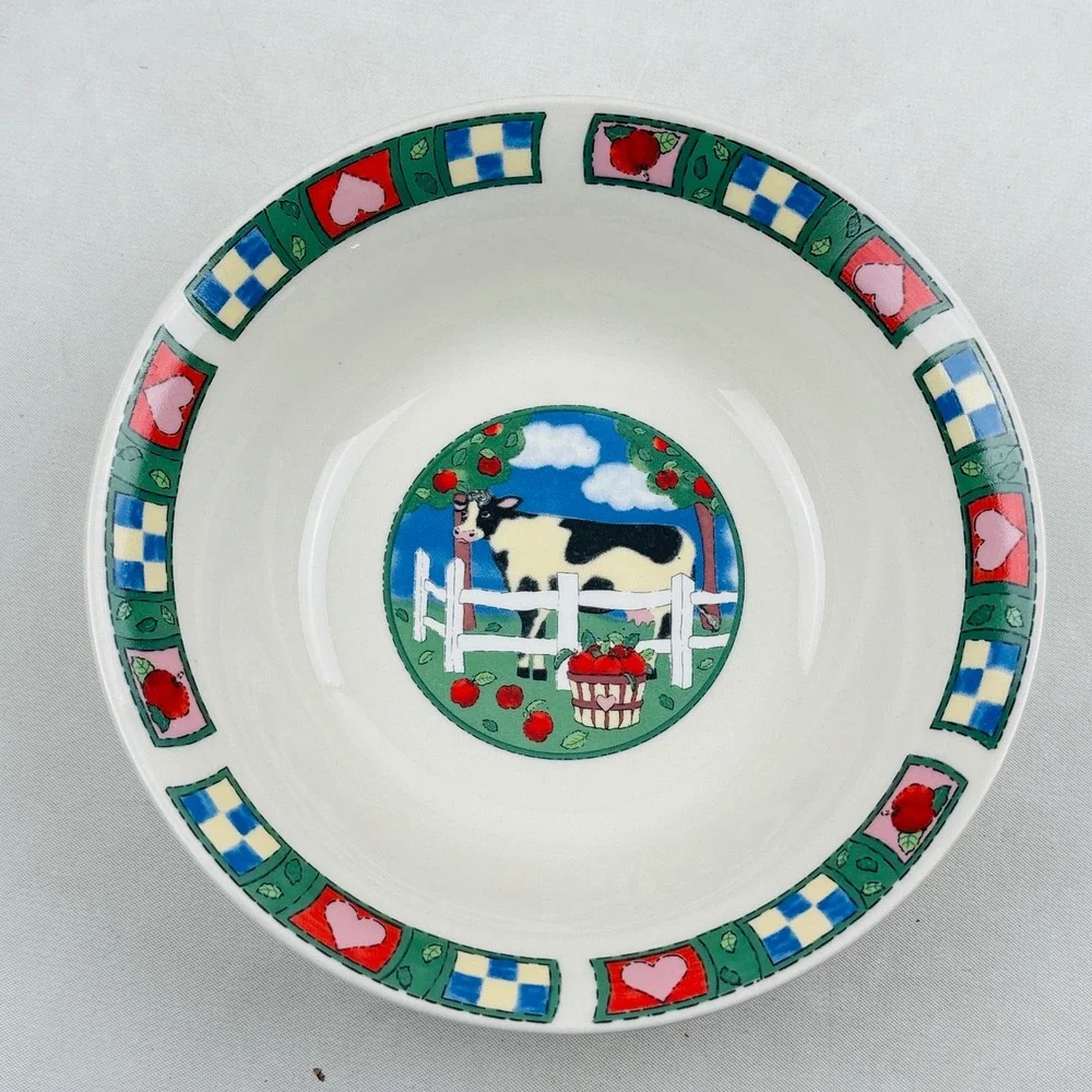 Gibson Barnyard Coupe Cereal Soup Bowl Set of 4 Cow Heart Check Apple Country